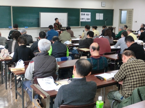 1560-京商　團さんの講習会風景　受講者と團さん講義風景.jpg